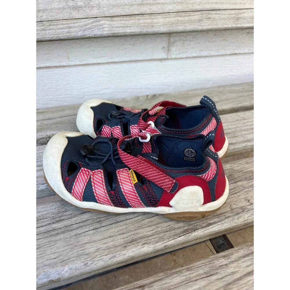 KEEN Newport‎ Navy Blue Red Waterproof Washable Sandals size 2 US